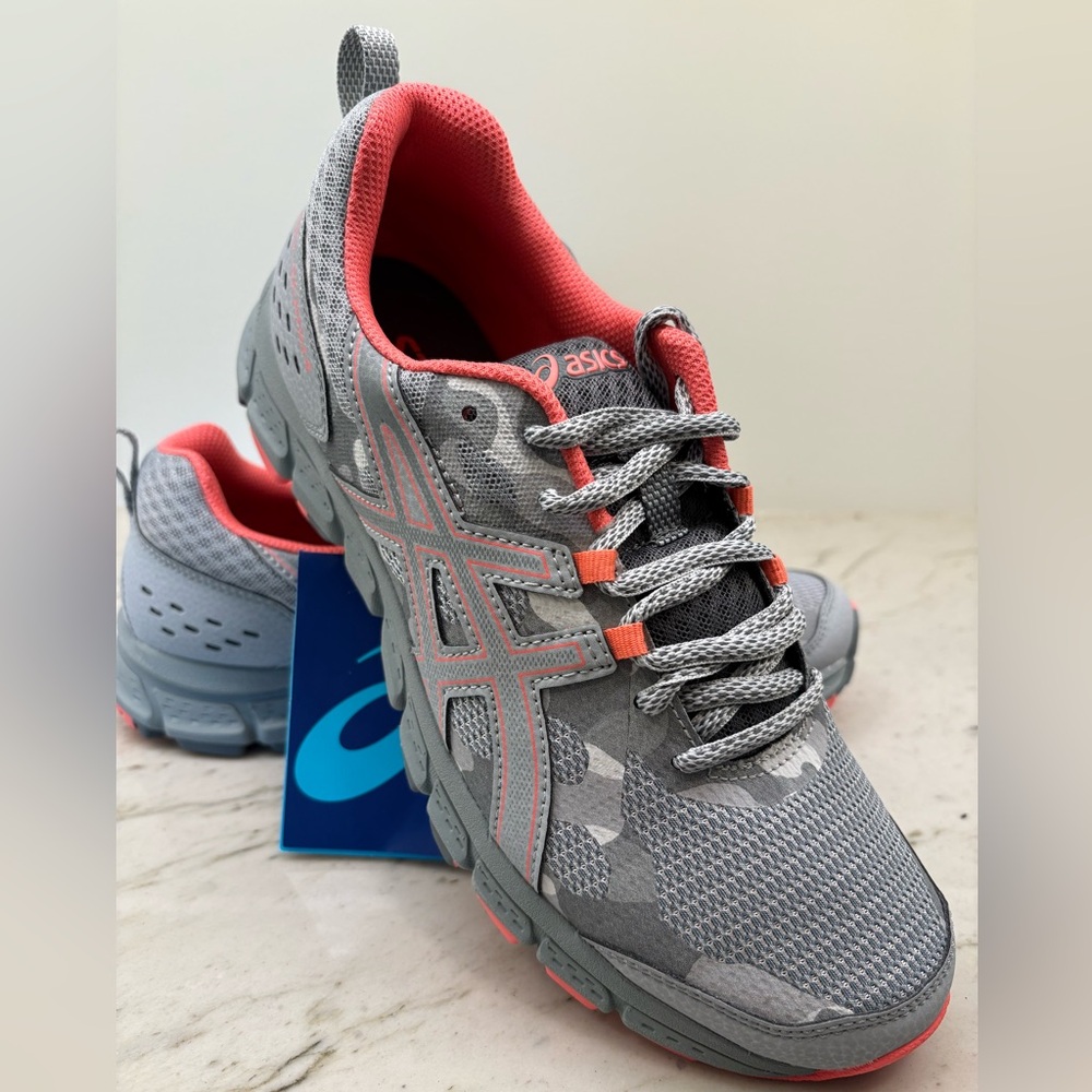 Brand new ASICS Gel-Scram 4